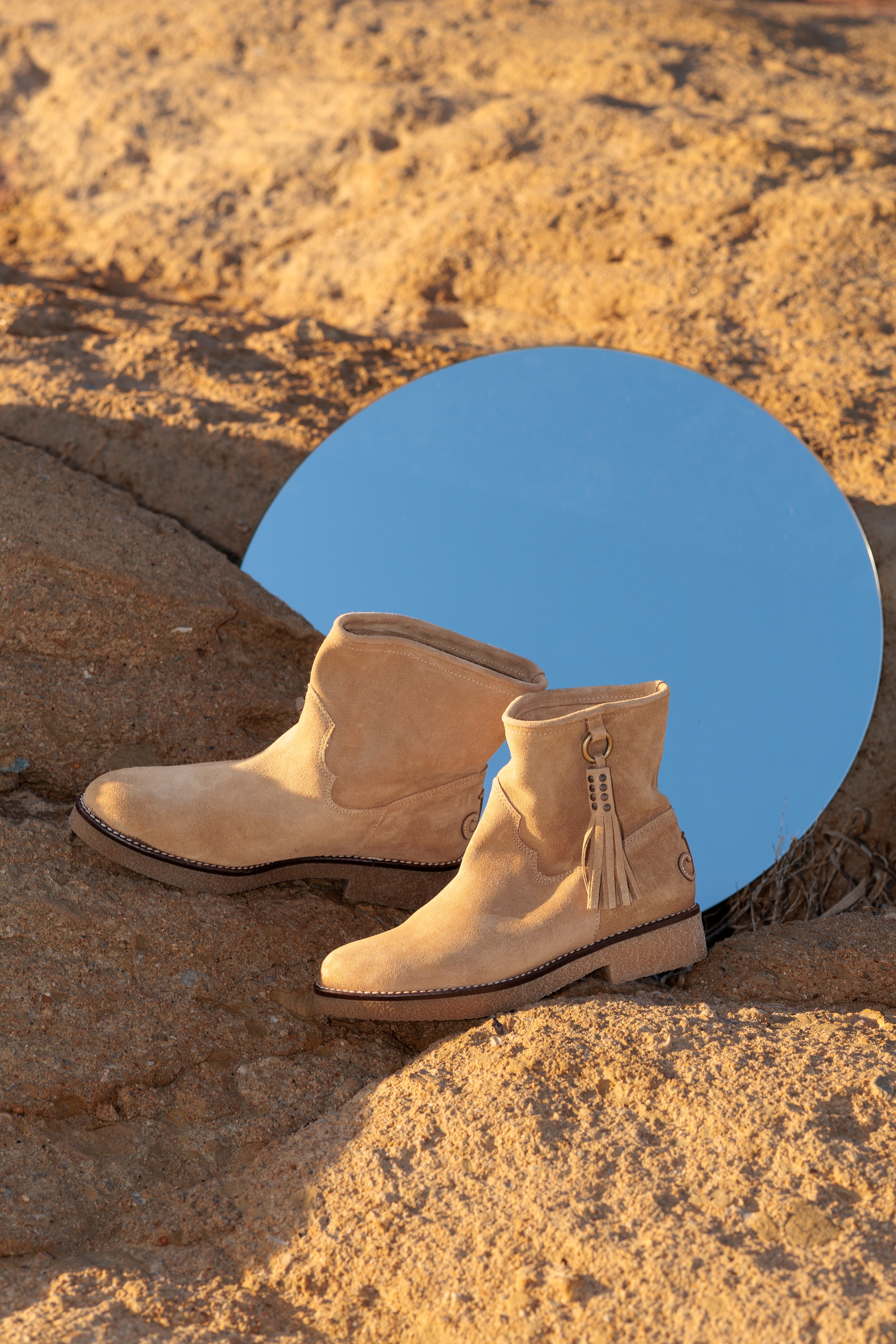 Classic Low Mushroom